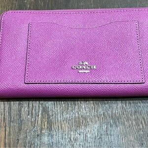 EUC Coach Accordion Zip Wallet